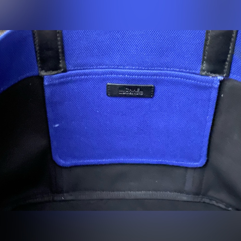 Michael Kors large blue tote. - Picture 5 of 7